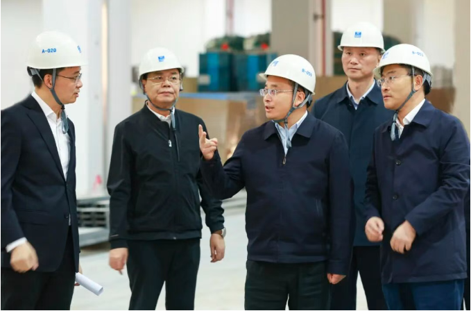 顾坤调研推进重大产业项目建设