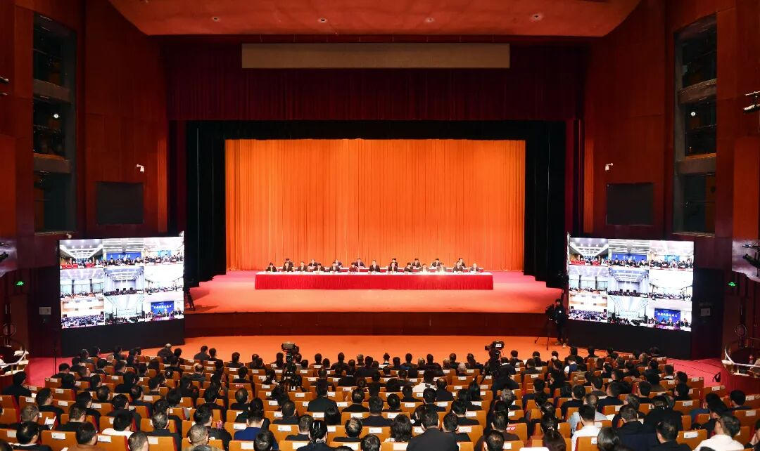 以拼搏之势，筑科技之基——全市科技系统8个集体、...