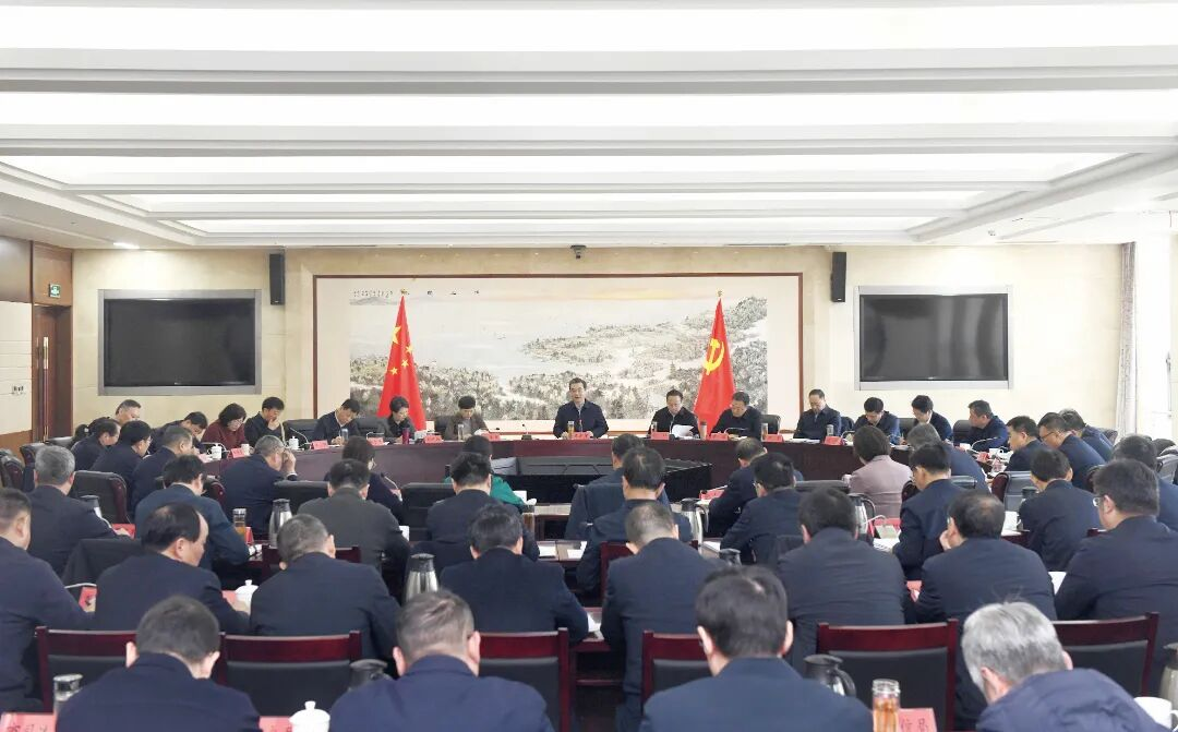 市委常委会扩大会议暨市委理论学习中心组学习会召开...