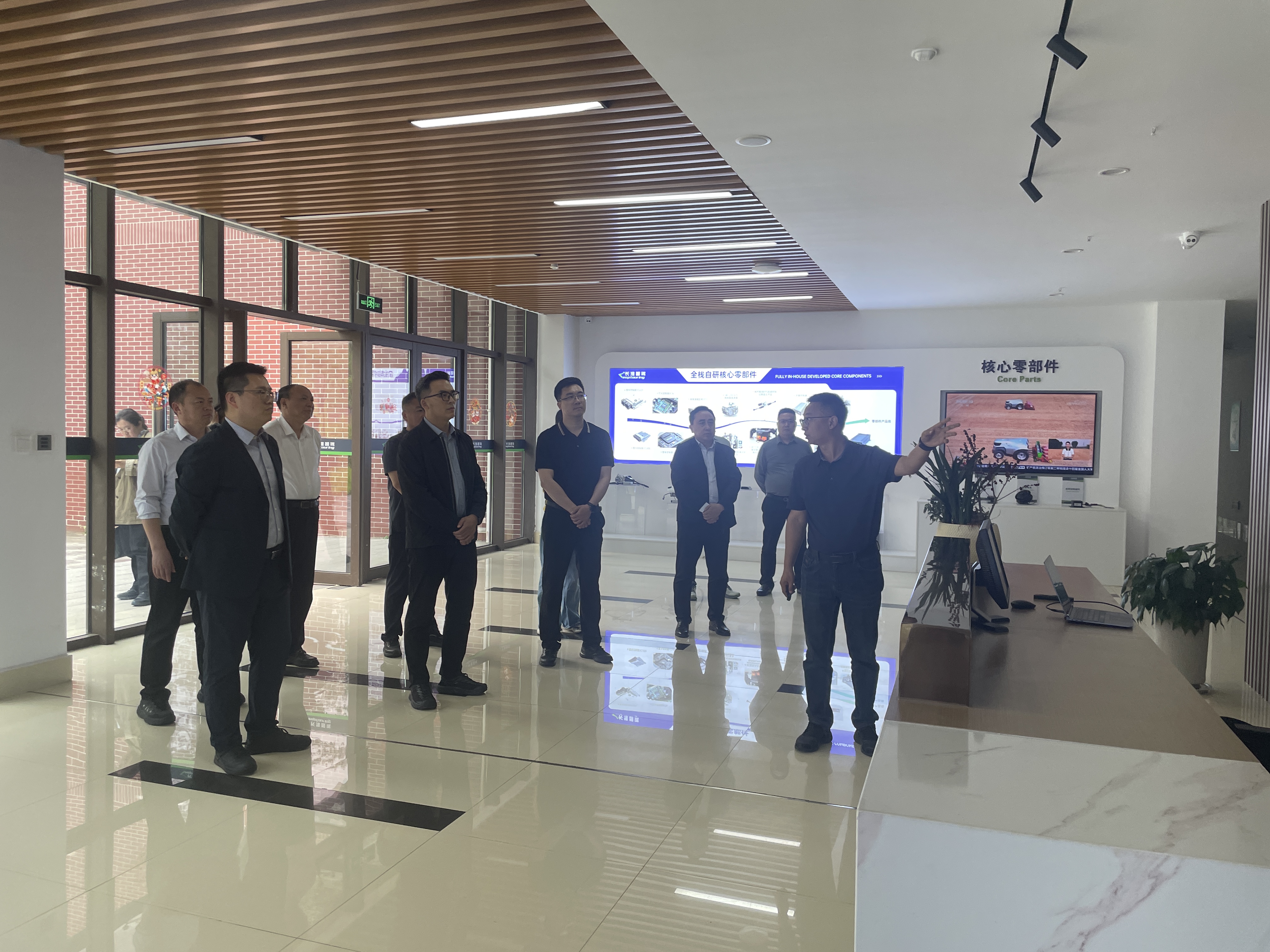 市科技局赴高新区、经开区开展专题调研